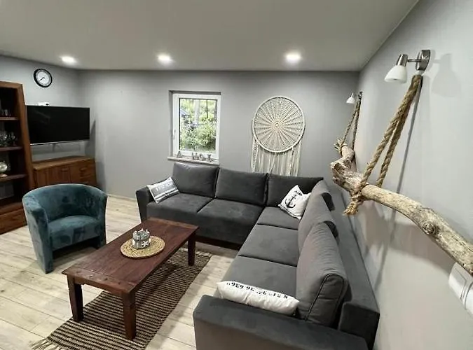 Nad Jeziorem Nyaraló *